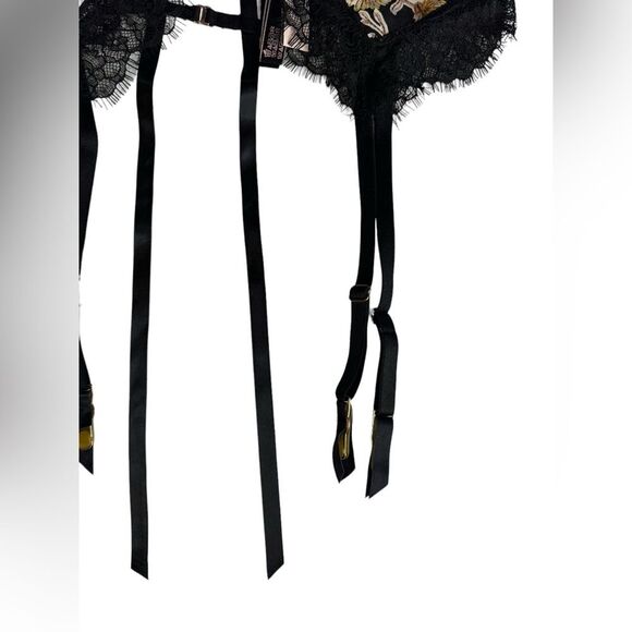 Victoria's Secret XS/SMALL DREAM ANGELS GARTER BELT Black Embroidered Floral - Picture 6 of 9